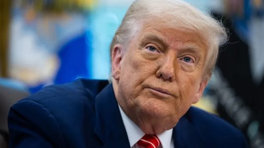 Donald Trump anuncia que subirá los aranceles al acero del 25 % al 50 % y entrarán en vigor el 4 de junio
