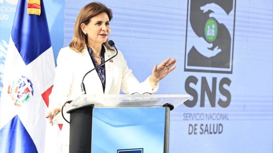 Vicepresidenta Raquel Peña entrega Unidad de Pie Diabético en Hospital Municipal de Imbert