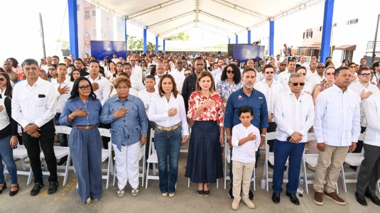 Ministerio de la Mujer transforma la vida de 36 mujeres a través del Bono Mujer en Santo Domingo Oeste