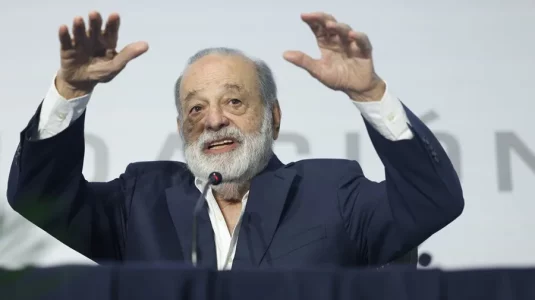 Carlos Slim asegura que Estados Unidos tiene una «gran necesidad» de trabajadores mexicanos