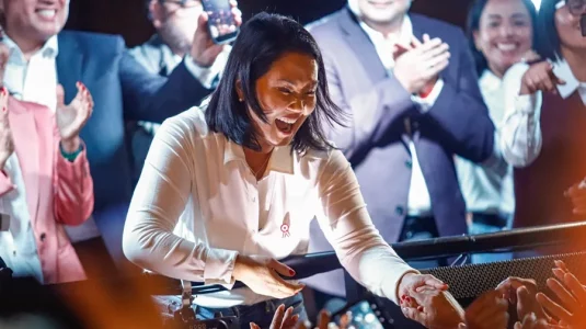 keiko-fujimori-presidenta-electa-peru-transferencia-poder