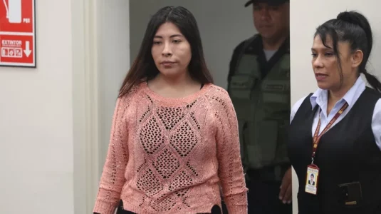 Perú da salvoconducto a la ex primera ministra de Castillo y retomará relaciones con México