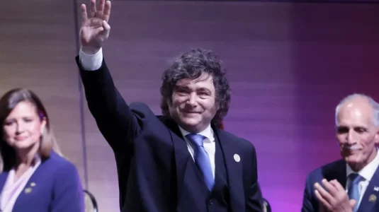 Milei dice que Argentina aportará experiencia en seguridad al nuevo Gobierno de Colombia