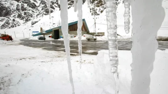 Chile suma 20 días de cierre del paso fronterizo con Argentina por las nevadas del temporal