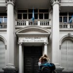 Oro argentino: crece la polémica por su destino
